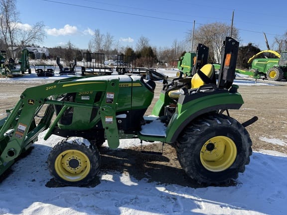 Main image John Deere 2032R