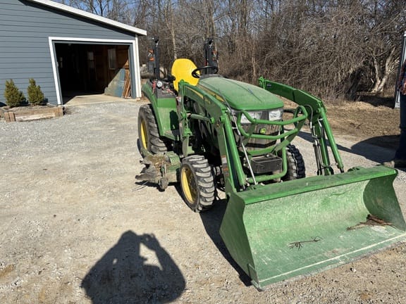 Main image John Deere 2032R