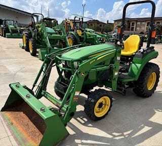 Main image John Deere 2032R