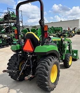 Image of John Deere 2032R equipment image 3