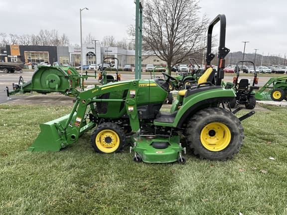 Image of John Deere 2032R equipment image 2