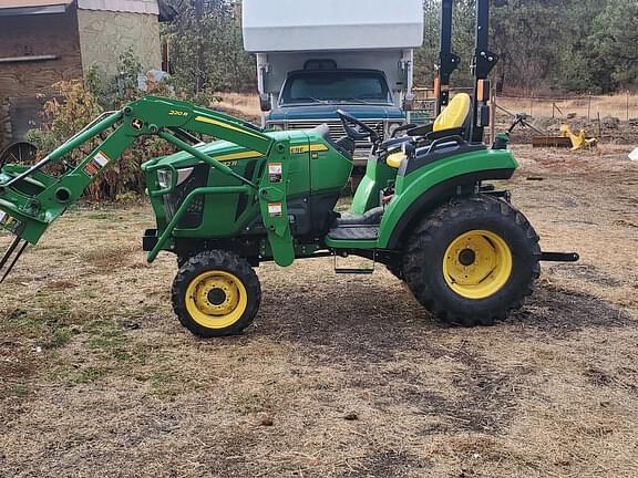 Image of John Deere 2032R Primary image