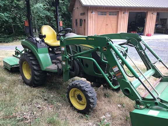 Image of John Deere 2032R equipment image 2