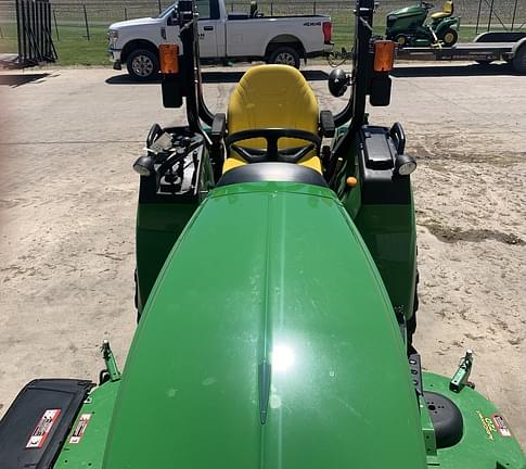 Image of John Deere 2032R equipment image 2