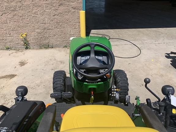 Image of John Deere 2032R equipment image 3