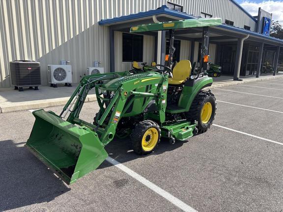 Image of John Deere 2032R equipment image 1