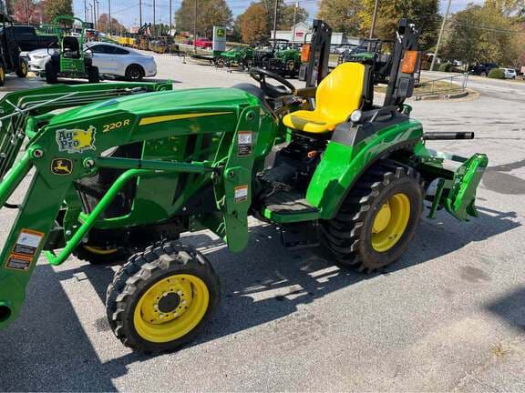 Image of John Deere 2032R Image 1