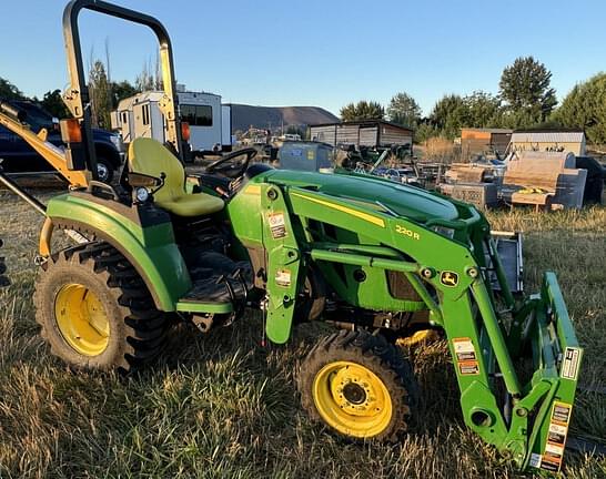 Image of John Deere 2032R Primary image