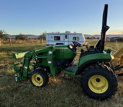 Image of John Deere 2032R equipment image 1