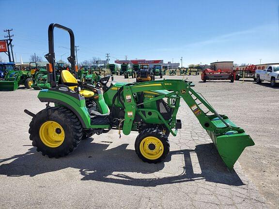 Image of John Deere 2032R equipment image 4