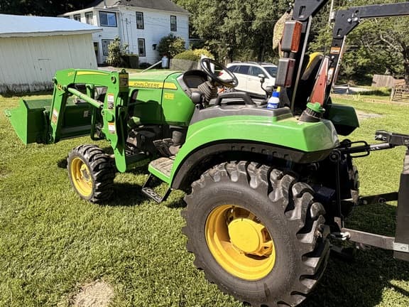 Image of John Deere 2032R equipment image 4