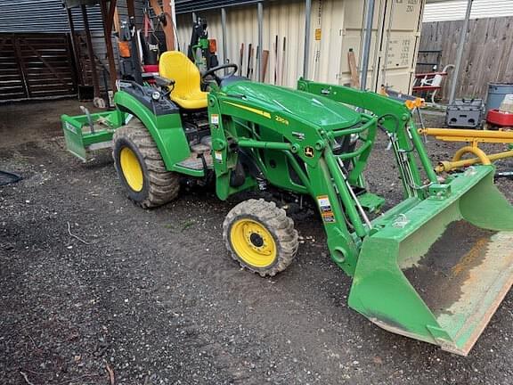 Image of John Deere 2032R equipment image 4