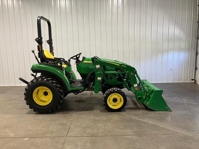 Image of John Deere 2032R Primary Image