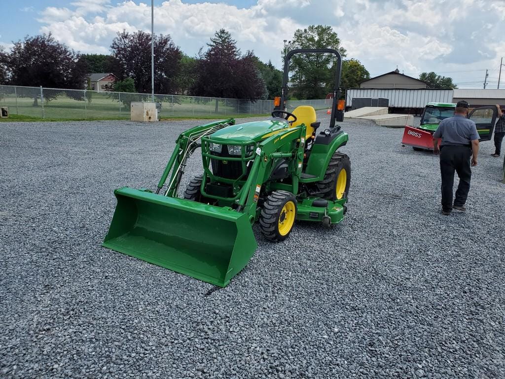 Main image John Deere 2032R