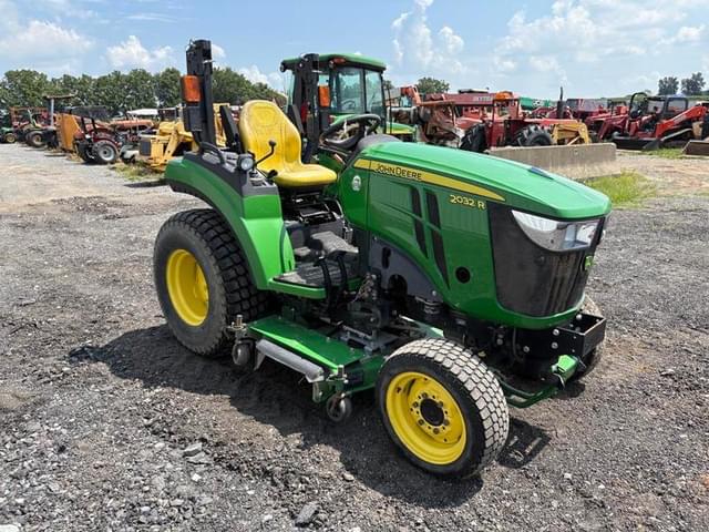 Image of John Deere 2032R equipment image 4