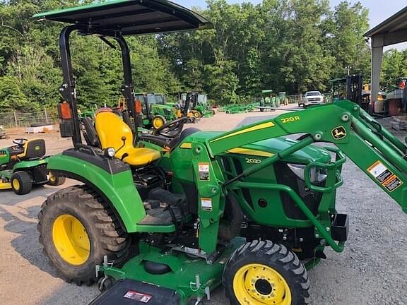 2018 John Deere 2032R Equipment Image0