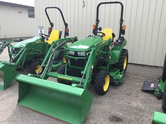 Image of John Deere 2032R equipment image 1
