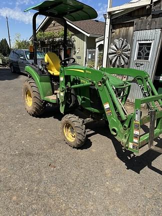 Image of John Deere 2032R Primary image