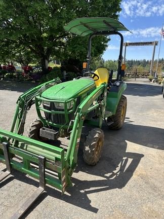 2018 John Deere 2032R Equipment Image0