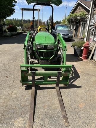Image of John Deere 2032R equipment image 4