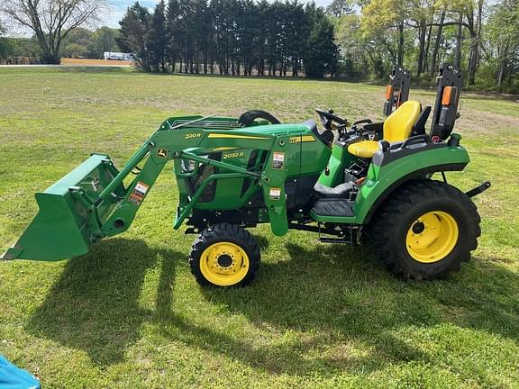 Image of John Deere 2032R Primary image