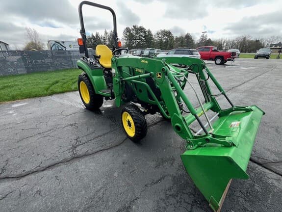 Image of John Deere 2038R equipment image 4