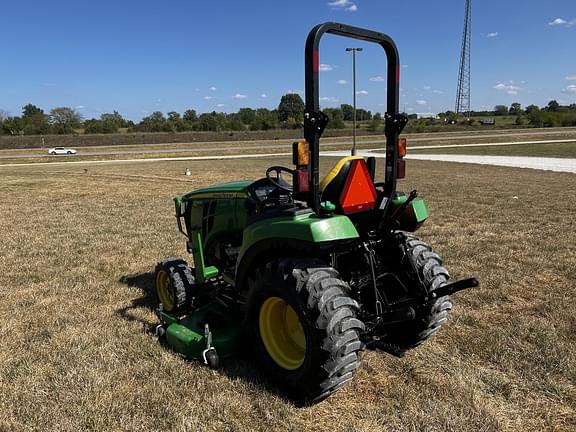 Image of John Deere 2038R equipment image 4