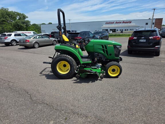 Image of John Deere 2038R equipment image 3