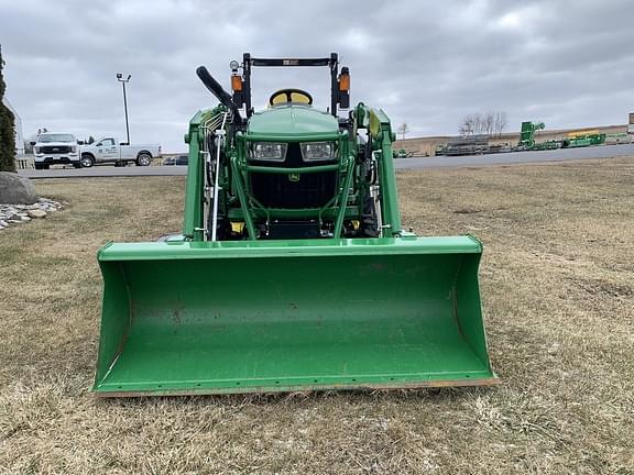 Image of John Deere 2038R equipment image 4