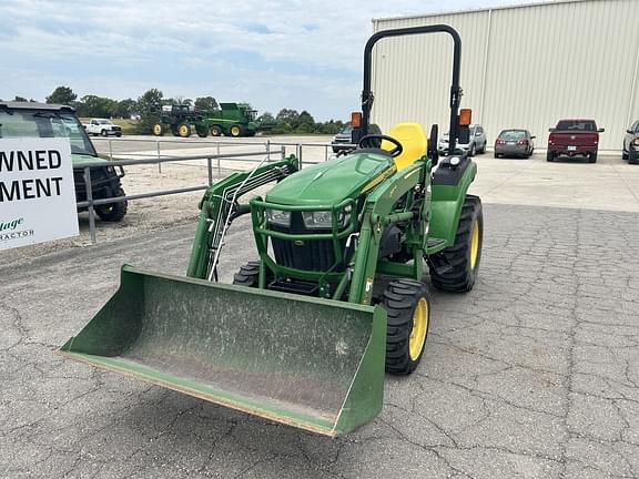 Image of John Deere 2038R equipment image 2