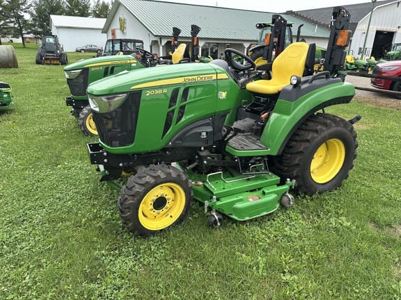 2018 John Deere 2038R Equipment Image0