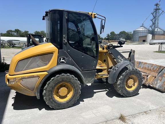 Image of John Deere 204L equipment image 1