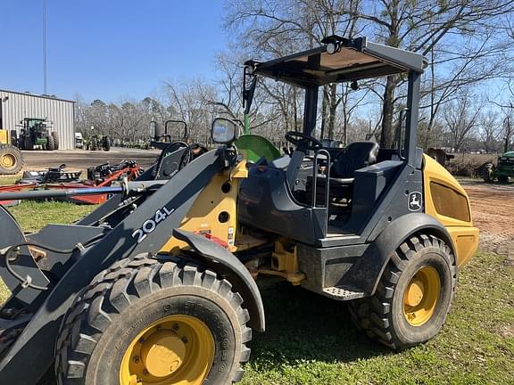 Image of John Deere 204L equipment image 4