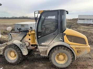 Main image John Deere 204L