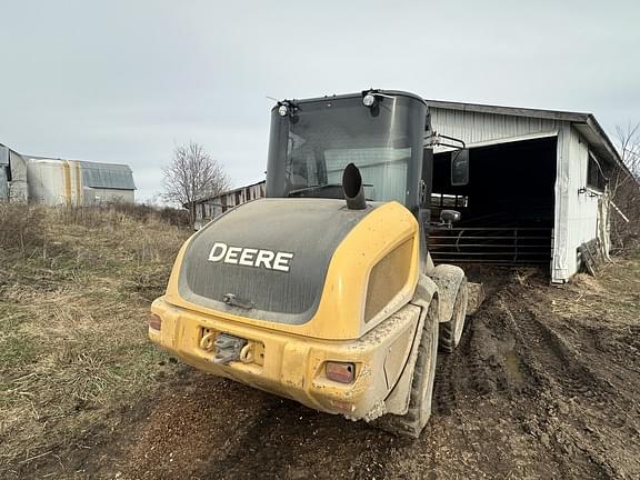 Image of John Deere 204L equipment image 4