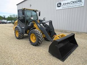 Main image John Deere 204L 5