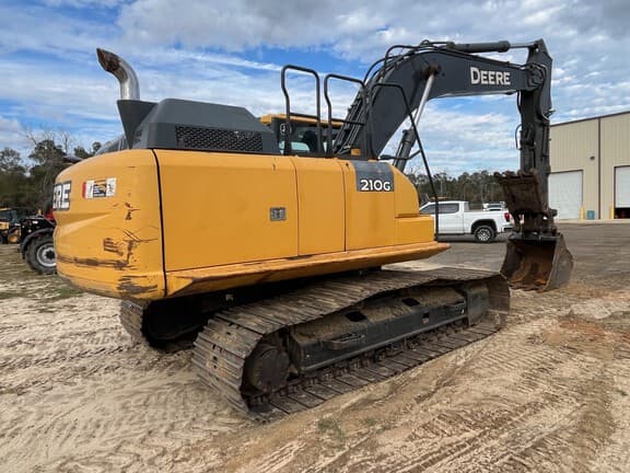 Image of John Deere 210G LC equipment image 3