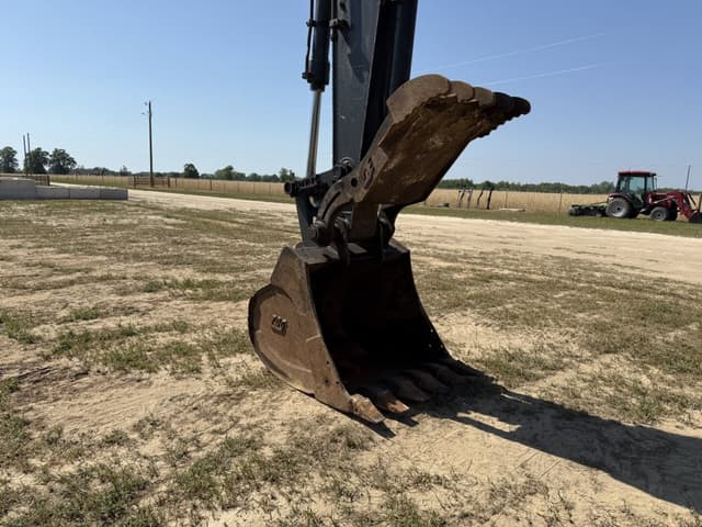 Image of John Deere 210G equipment image 2