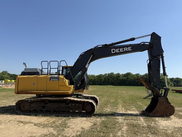 Image of John Deere 210G LC equipment image 4