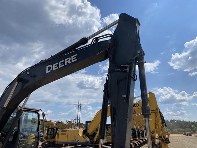 Image of John Deere 210G LC equipment image 4
