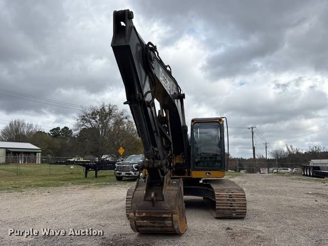 Image of John Deere 210GLC equipment image 1