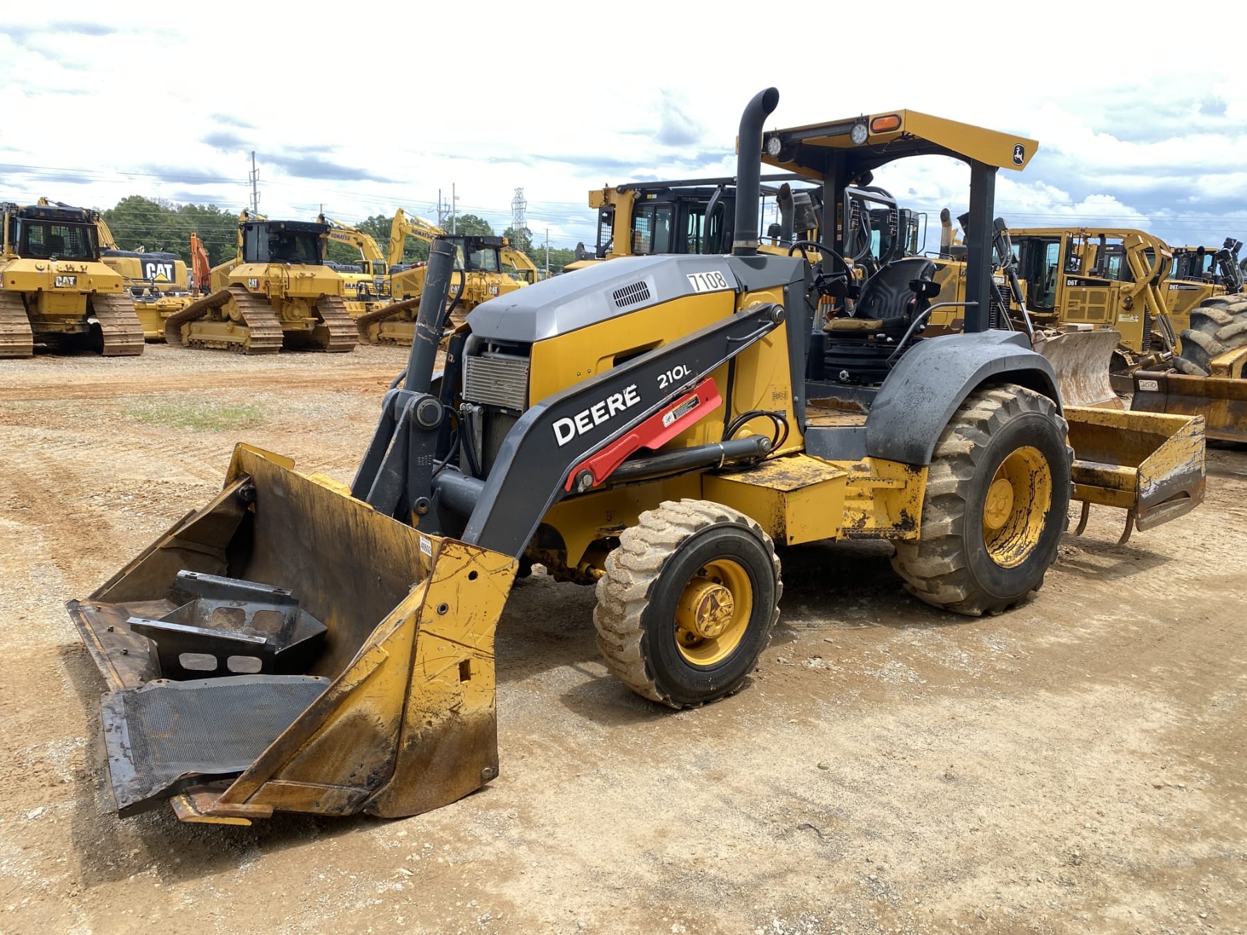2018 John Deere 210L Equipment Image0