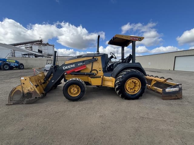 Image of John Deere 210L EP equipment image 4