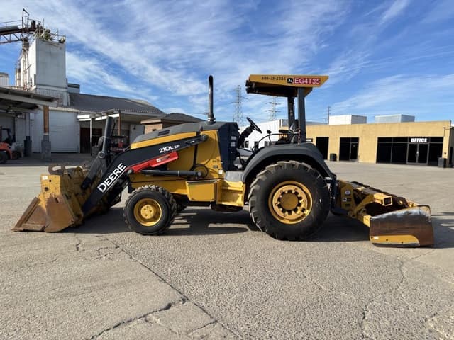 Image of John Deere 210L EP equipment image 4