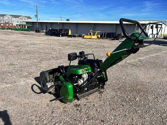 Image of John Deere 220EH equipment image 2