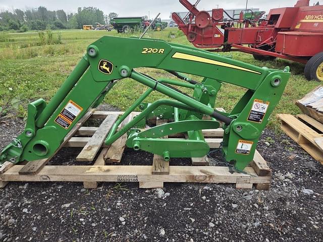 Image of John Deere 220R equipment image 3