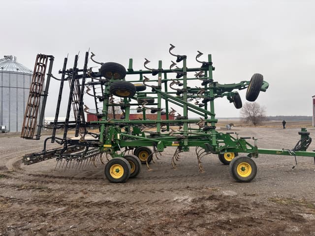 Image of John Deere 2230 equipment image 1