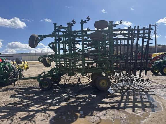 Image of John Deere 2230 equipment image 1
