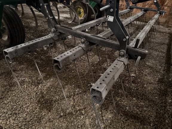 Image of John Deere 2230FH equipment image 4