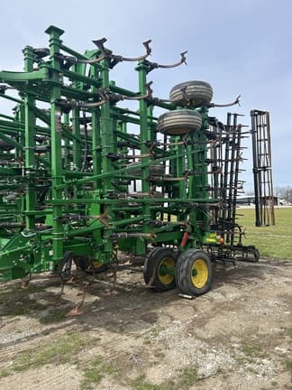 Image of John Deere 2230FH equipment image 2